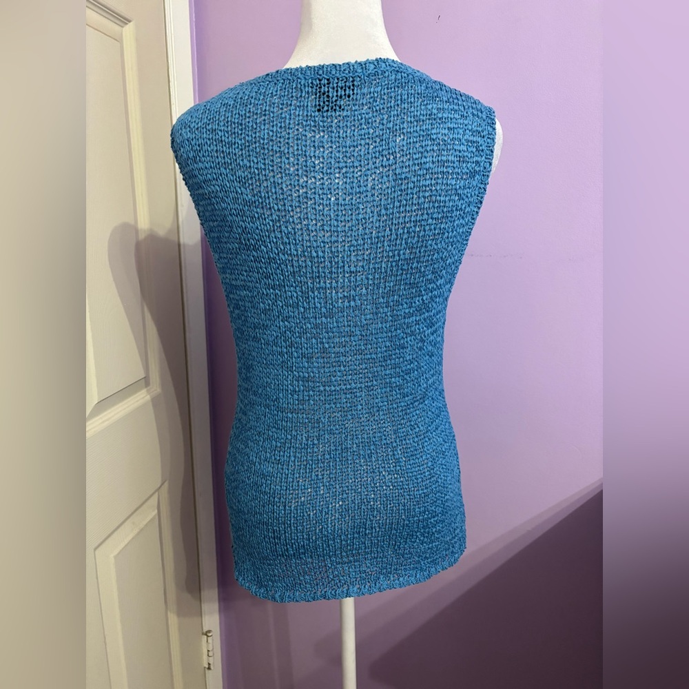 Karen Kane Blue Woven Sleeveless Blouse - Picture 3 of 5